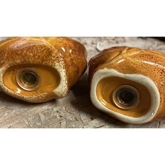 Vintage  Fall Autumn Maple Leaf Salt and Pepper Shakers Set Ceramic 3 inch - Picture 6 of 6